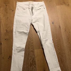 Levi 711 Skinny Jeans, White, Size 28, Never worn